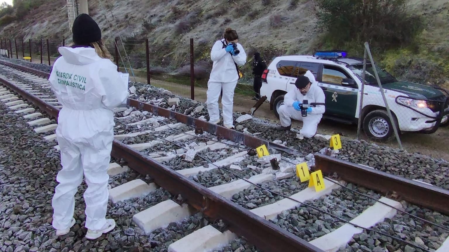 La investigación del siniestro de Adamuz se centra en la rotura de la vía por fatiga y busca posibles fallas