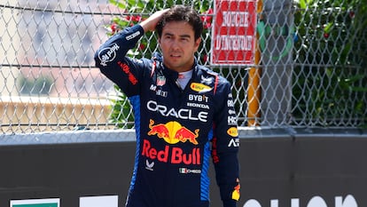 Checo Pérez tras abandonar el Gran Premio de Mónaco, este domingo.
