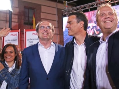 Sara Hern&aacute;ndez, &Aacute;ngel Gabilondo, Pedro S&aacute;nchez y Antonio Miguel Carmona en el inicio de la pasada campa&ntilde;a electoral.  