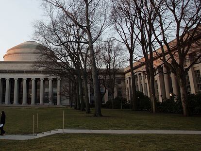Fotografía de archivo del campus del Instituto de Tecnología de Massachusetts (MIT).