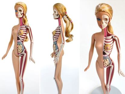 Esta Barbie está en los huesos