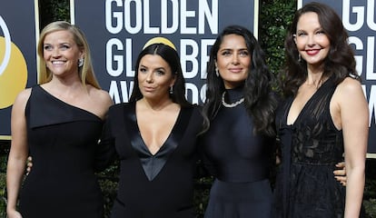 Reese Witherspoon, Eva Longoria, Salma Hayek e Ashley Judd, no Globo de Ouro realizado em 7 de janeiro de 2018.