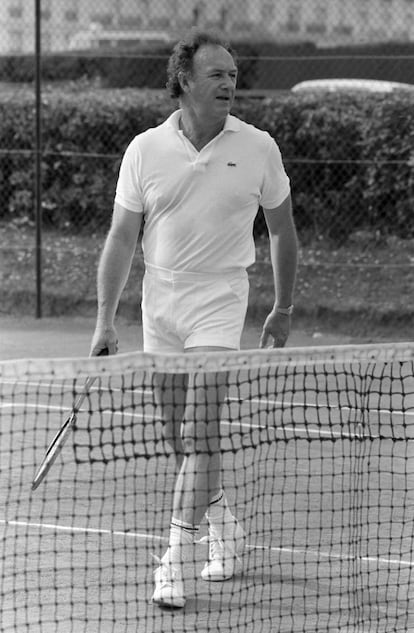 Gene Hackman durante un partido de tenis en Deauville en 1981.