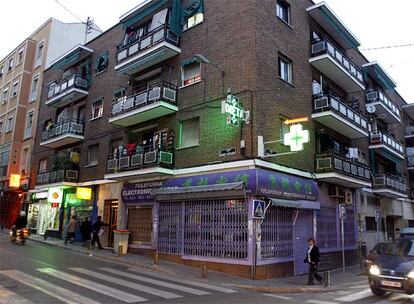 Fachada del número 44 de la calle de Dolores Barranco.