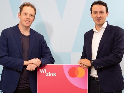 Gary Topp, director comercial de AliExpress en Europa, y Javier Cobo, responsable de Negocios de WiZink.