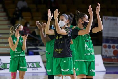 Las jugadoras del Araski, tras uno de sus partidos de esta temporada