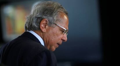 Economista formado pela Universidade de Chicago, Paulo Guedes é chamado por Bolsonaro de seu “posto Ipiranga”, o local onde ele poderia resolver qualquer pendência. É um técnico com poucos laços políticos. Tem montado uma equipe de economistas liberais, como ele. É ferrenho defensor da privatização de todas as empresas estatais. Sua pasta é um dos superministérios de Bolsonaro, pois será a fusão dos ministérios da Fazenda, do Planejamento e de Indústria e Comércio Exterior.