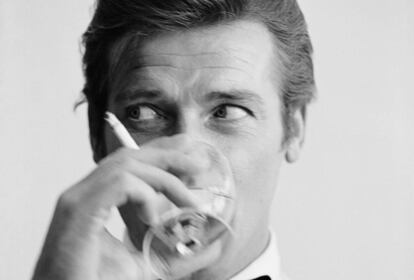 O ator inglês Roger Moore, em 17 de julho de 1968, quando era protagonista da série 'The Saint' (O Santo).