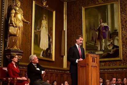 Felipe VI addressing a joint session of parliament in London.