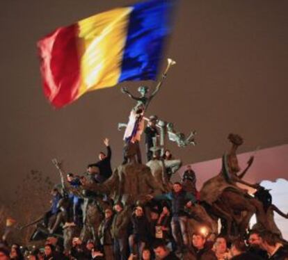 Partidarios de Iohannis celebran su victoria.