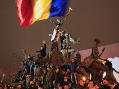 Partidarios de Iohannis celebran su victoria.