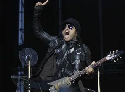 Lenny Kravitz en el concierto que ofreció en Kobetamendi en la noche del sábado.