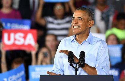 Barack Obama haciendo campaña por Clinton en Las Vegas, el domingo.