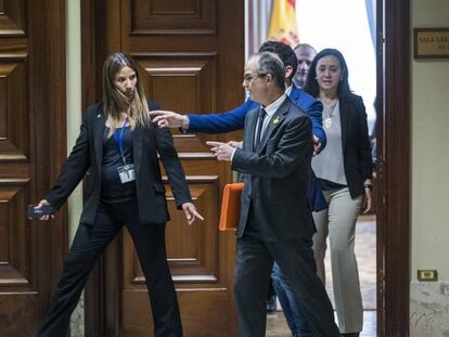 Jordi Turull recogiendo recoge el acta de diputado en el Congreso el pasado 20 de mayo, un día antes de que se constituyera la Cámara.  
 