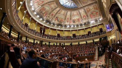 Vista del hemiciclo durante el discurso de investidura de Pedro Sánchez. 