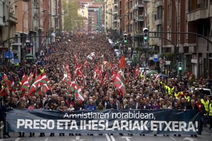 Cabecera de la manifestaci&oacute;n de apoyo a los presos de ETA en Bilbao.