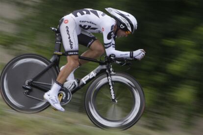 Carlos Sastre, en la contrarreloj individual de Annecy del Tour 2010.