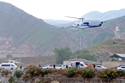 El helicóptero en el que viajaba Raisí despega desde la presa de Qiz Qalasi, este 19 de mayo.