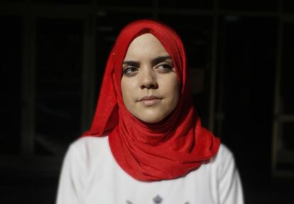 Laila Sherroukh, nacida en Madrid. 20 años. Es estudiante de Periodismo. Su familia proviene de Marruecos.