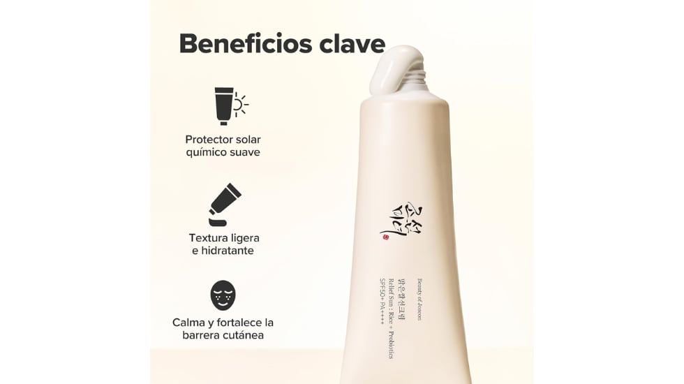 El protector solar cuenta con diferentes ingredientes que hidratan la piel.