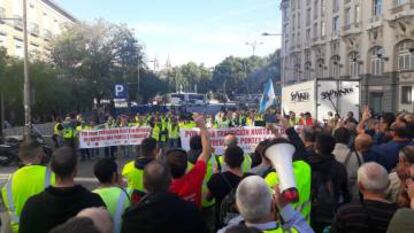 Protesta en Madrid este miércoles de trabajadores y vecinos de As Pontes.