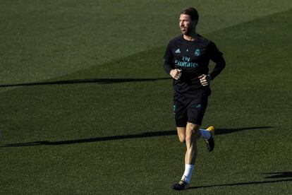 Sergio Ramos, durante un entrenamiento en Valdebebas.