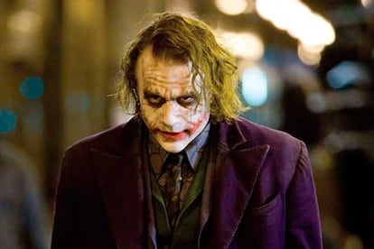 Inolvidable la caracterización de Heath Ledger como Joker en El caballero oscuro.