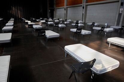 Sala multiusos del Auditorio de Zaragoza acondicionada para acoger pacientes asintomáticos de la COVID-19, el pasado 27 de julio.