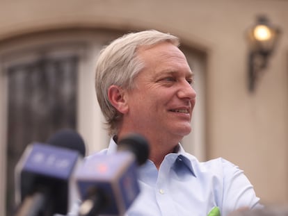 El candidato presidencial chileno José Antonio Kast, este viernes en una rueda de prensa en Santiago de Chile.