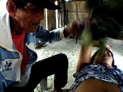 Don Lucio, maestro curandero grabado por Eloi Ysàs en el vídeo <i>Sierra y Selva, arte chamánico en Perú.</i>