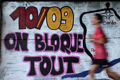Pintada en Nantes (Francia) llamando a una protesta para "bloquearlo todo" el 10 de septiempre.