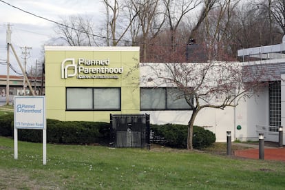 Exterior de una clínica de la ONG Planned Parenthood en White Plains de aborto