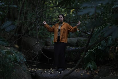 Ana Lua Caiano, en los jardines de la Fundacion Calouste Gulbenkian, en Lisboa, a finales de diciembre.