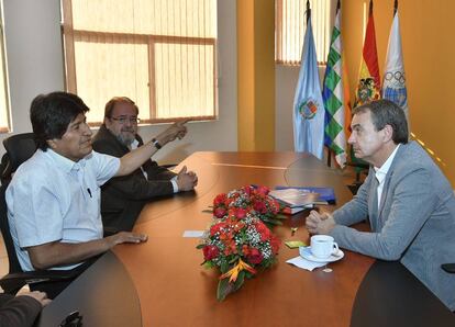 Evo Morales y Jos&eacute; Luis Rodr&iacute;guez Zapatero este lunes en Cochabamba (Bolivia).
