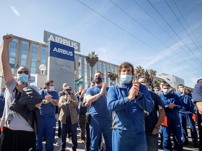 Concentración de la plantilla de Airbus en Puerto Real (Cádiz), el 21 de abril de 2021.