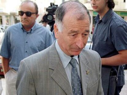 El presidente de la Diputaci&oacute;n de Almer&iacute;a, Gabriel Amat, en julio de 2000.