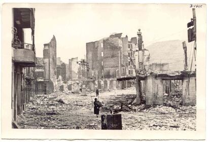 Bombardeo de Gernika en abril de 1937.