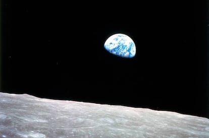 La Tierra, en una imagen tomada desde el 'Apolo 8', el 24 de diciembre de 1968.