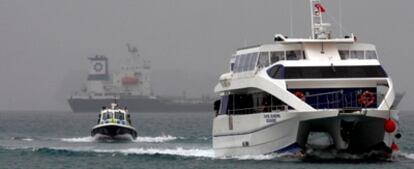 El catamarán 'Punta Europa II' entrando en Gibraltar