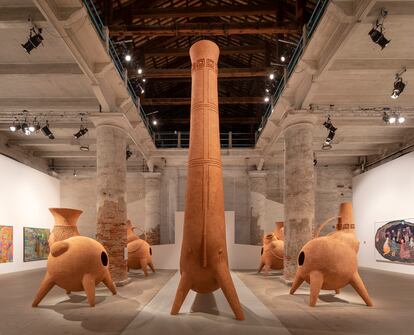 'Rosario Liendro' (2022), del argentino Gabriel Chaile, en el Arsenale de Venecia.