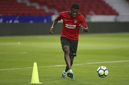 Thomas Partey, durante un entrenamiento con el Atl&eacute;tico.