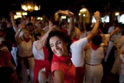 El baile de la alpargata, en Pamplona.