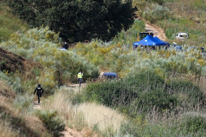 La Policía Nacional, en las labores de búsqueda de los restos mortales de Heidi Paz, este 16 de junio.