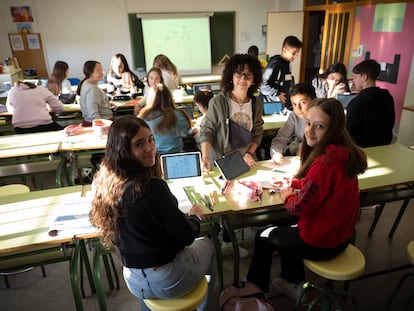 Una clase en el instituto público Río Júcar, en Madrigueras, Albacete, este jueves.