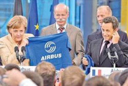 Merkel y Sarkozy se reparten el poder en el gigante aeroespacial europeo