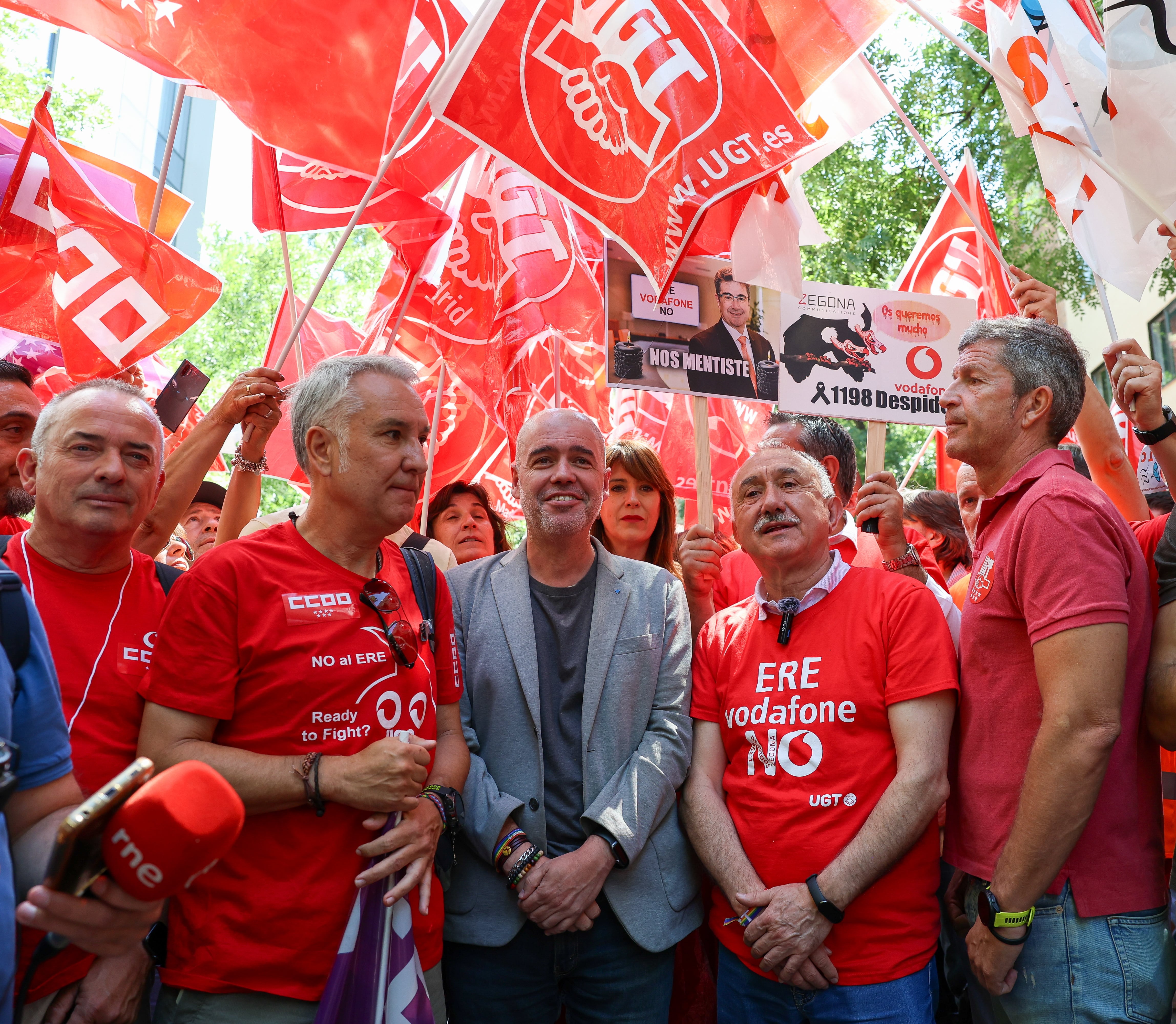 El Gobierno revisará el ERE de Vodafone tras la presión de UGT y CC OO