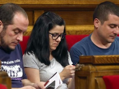 David Fern&aacute;ndez (i), durante la sesi&oacute;n de control al gobierno en el &#039;Parlament&#039;