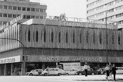Antigua sede del Banco de Valladolid en Madrid, en una imagen de 1975.