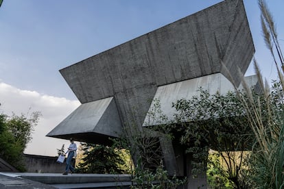 Fachada del estudio del arquitecto mexicano Agustín Hernández, en Ciudad de México