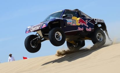 Spain&#039;s Carlos Sainz steers his Buggy during Stage 1 of the Dakar 2013.